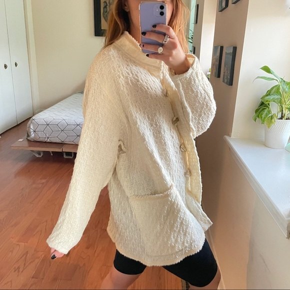 Michel Leger Brocade Collared Toggle Button-Down Sweater Cream - Picture 4 of 8